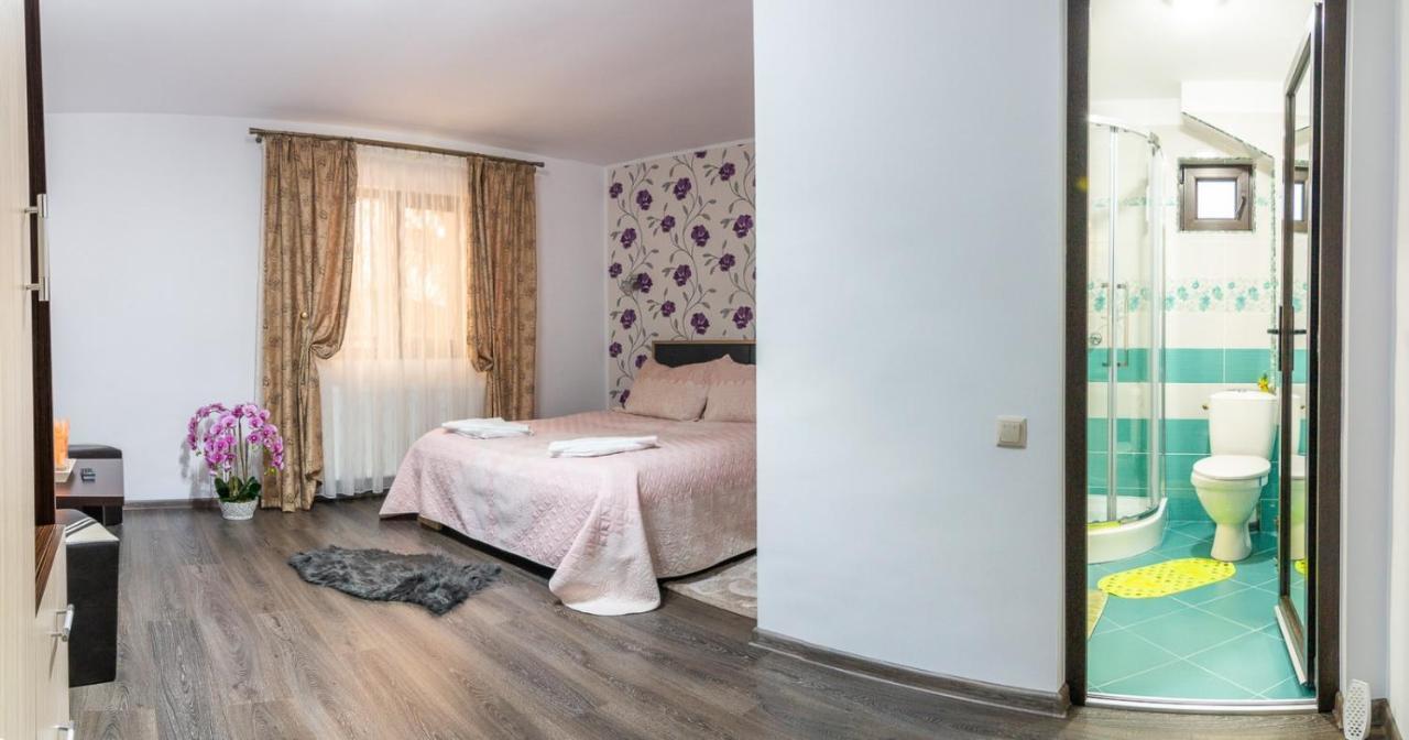 Casa Lazar Hotell Buşteni Eksteriør bilde